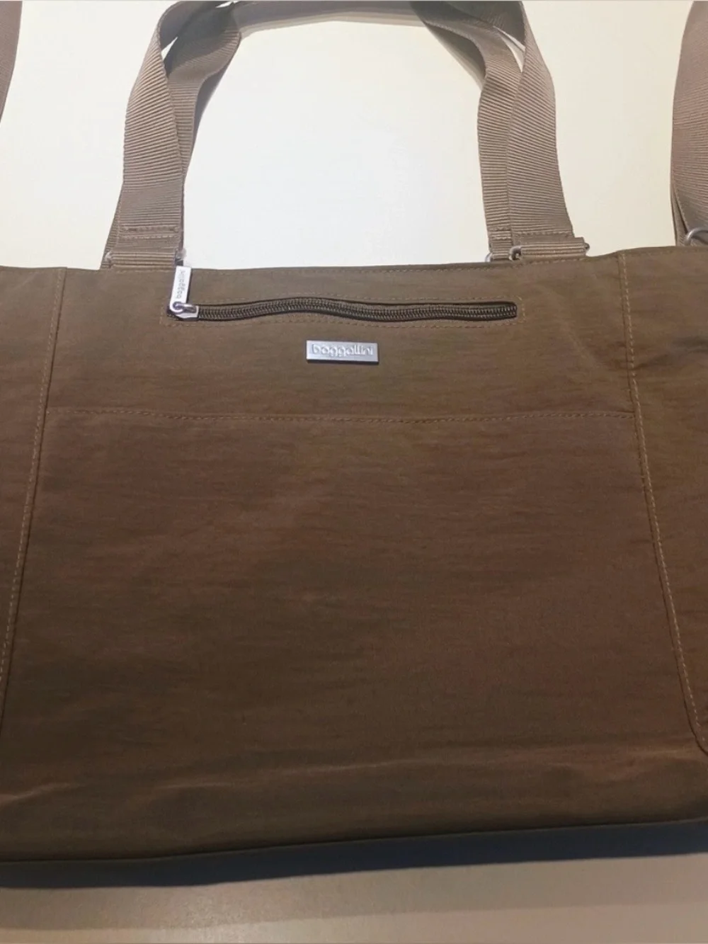 Baggallini Brown Nylon Laptop Tote with Front Zip - Picture 1 of 8